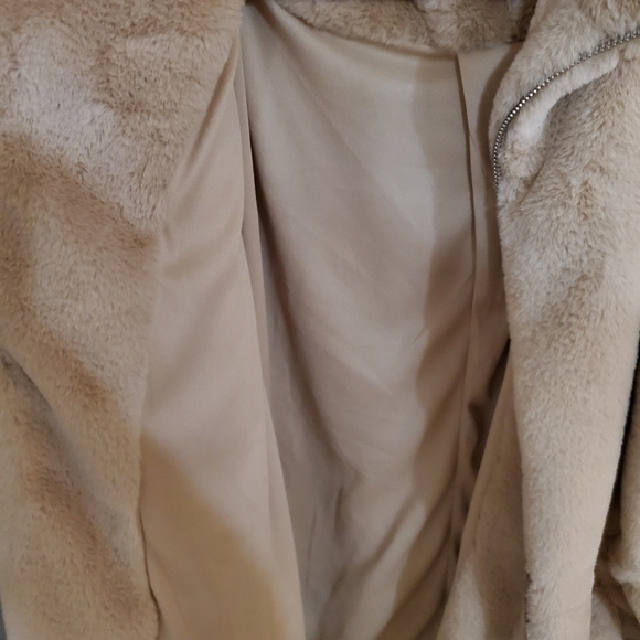 Fux fur coat - Picture 5 of 7